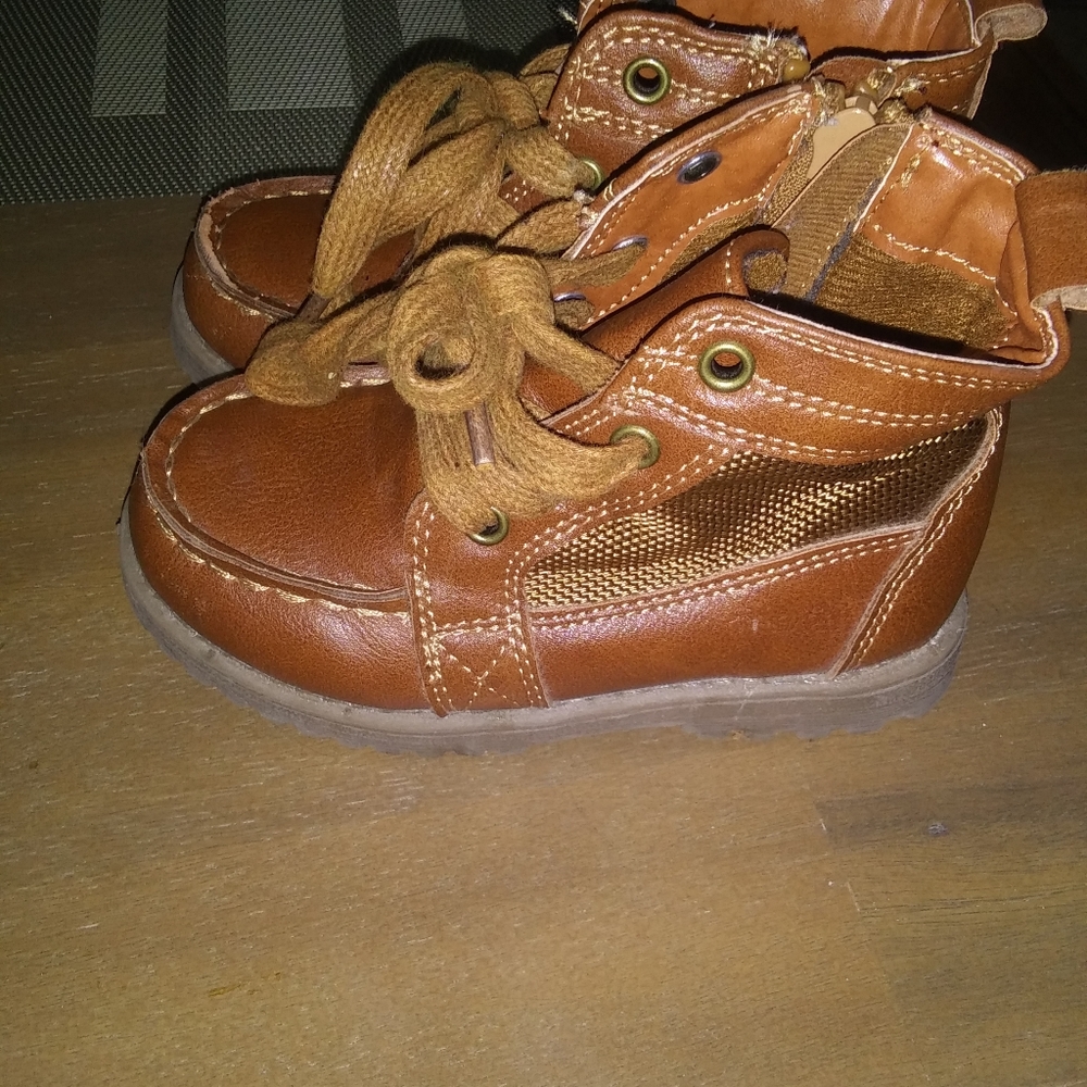 Fall toddler boots
